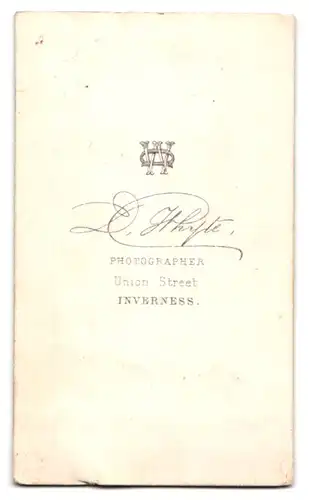 Fotografie D. Whyte, Inverness, Union Street, Junge Dame mit zeitgenössischer Frisur