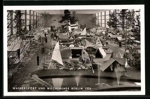 AK Berlin, Ausstellung Wassersport und Wochenende 1956, Halle mit Campingzelten