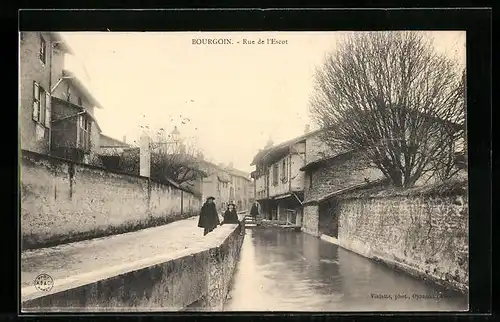 AK Bourgoin, Rue de l`Escot