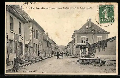 AK Les Avenières, Grande-Rue, vue de la Place Bacchus