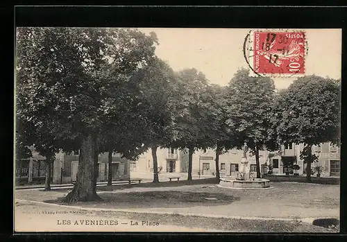 AK Les Avenières, La Place