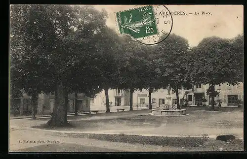 AK Les Avenières, La Place