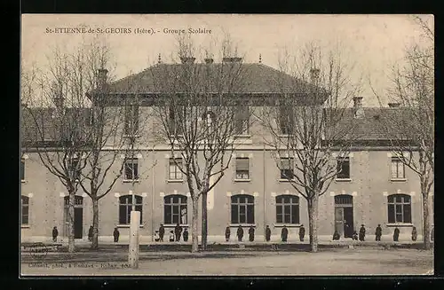 AK St-Etienne-de-St-Geoirs, Groupe Scolaire