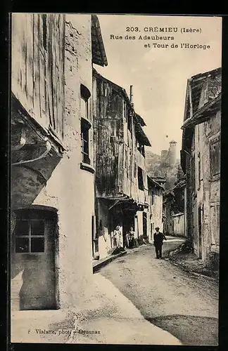 AK Crémieu, Rue des Adaubeurs et Tour de l`Horloge