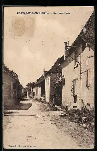 AK St-Victor-de-Morestel, Rue principale, Strassenpartie