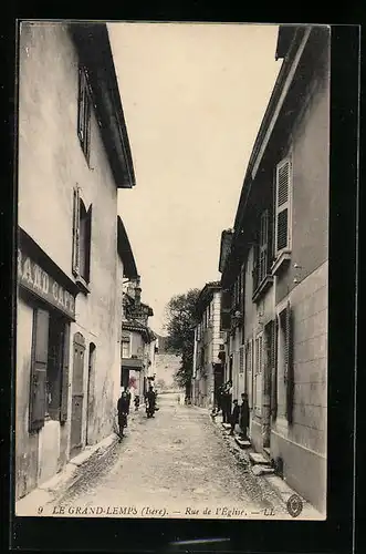 AK Le Grand-Lemps, Rue de l`Église, Strassenpartie