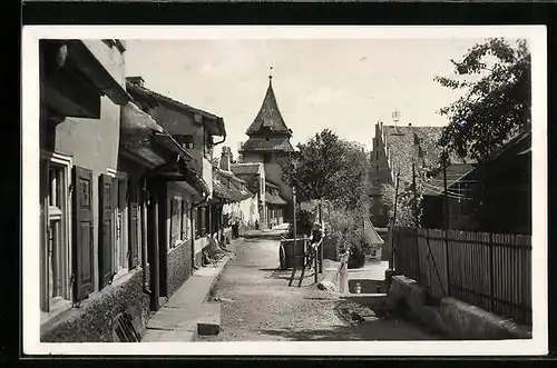 AK Ulm a. D., Strassenpartie mit Kirche