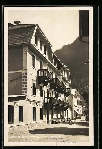 AK Mallnitz, Strassenpartie bei Albers Alpenhotel