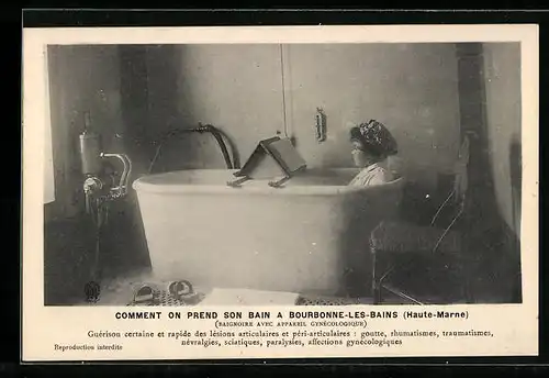 AK Bourbonne-les-Bains, Dame mit Haube liest in der Wanne ein Buch, Badekultur
