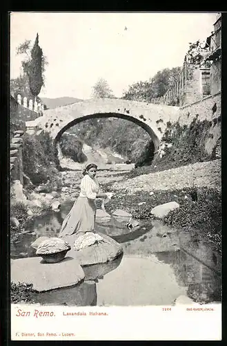 AK San Remo, Waschfrau am Fluss