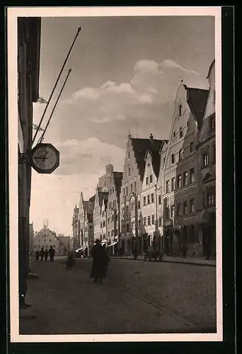 AK Ingolstadt, Theresienstrasse mit Passanten