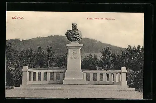 AK Löbau, vor dem Kaiser Wilhelm-Denkmal