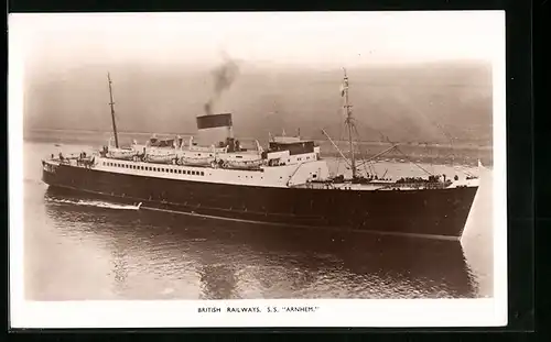 AK Passagierschiff S.S. Arnhem, Passage des Kanals für die British Railways