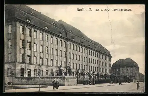 AK Berlin-Wedding, 53. & 300. Gemeindeschule, Lütticher Strasse 38