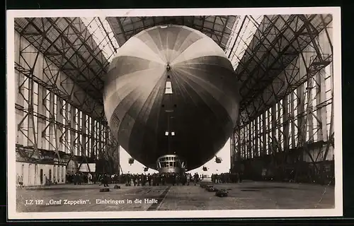 AK Luftschiff LZ 127 Graf Zeppelin, Einbringen in die Halle