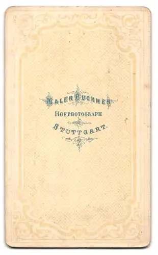 Fotografie Buchner, Stuttgart, Elegant gekleideter Herr mit Vollbart
