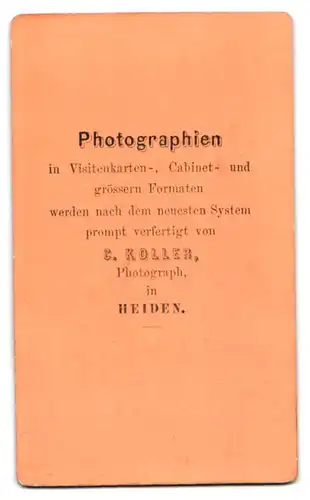 Fotografie C. Koller, Heiden, Charmanter Herr im Anzug mit Fliege