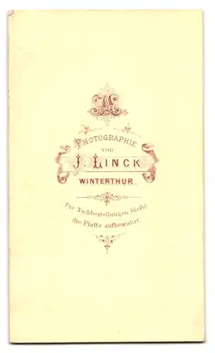 Fotografie J. Linck, Winterthur, Kleines Kind im weissen Kleid