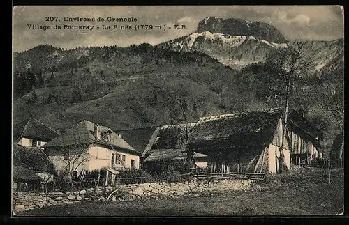 AK Pomaray, Village de Pomaray, La Pinéa