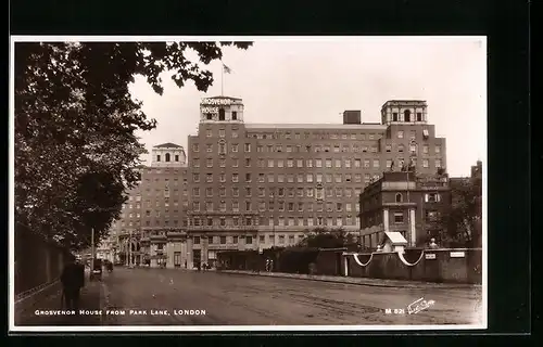 AK London, Grosvenor House from Park Lane