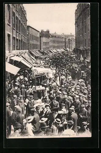 AK London, Petticoat Lane on sunday morning