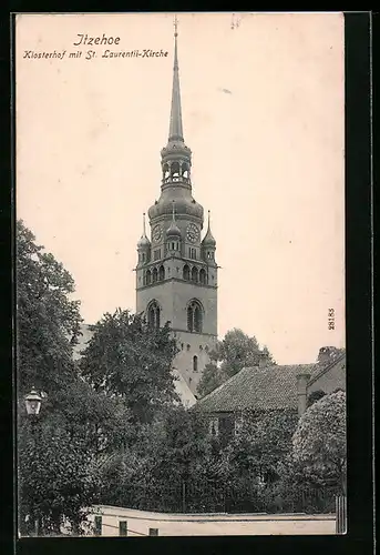 AK Itzehoe, Klosterhof mit St. Laurentii-Kirche