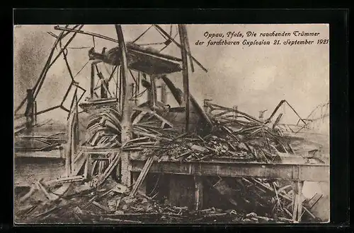 AK Oppau /Pfalz, die rauchenden Türmer der Explosion am 21. Sept. 1921