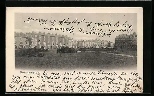 AK Southampton, Wohnhäuser an einem Platz