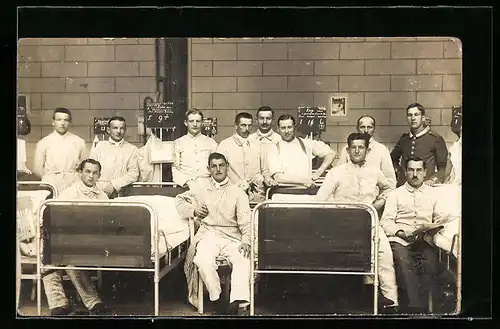 AK Soldaten im Lazarett