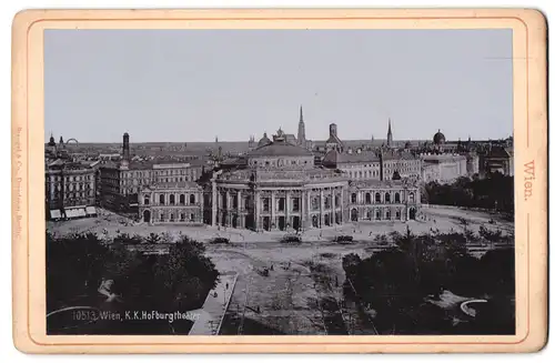 Fotografie Stengel & Co., Dresden, Ansicht Wien, Blick nach dem K. u. K. Hofburgtheater, Strassenbahn