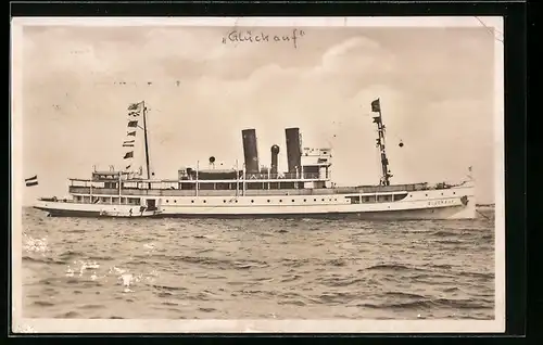 AK Passagierschiff Glückauf auf See