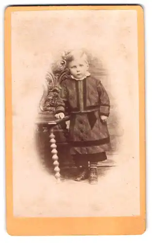 Fotografie Chr. Beitz, Arnstadt, Kind in modischer Kleidung