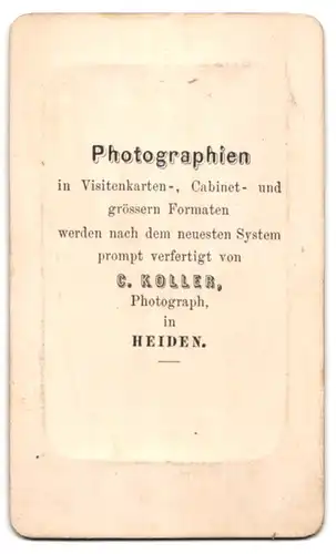 Fotografie C. Koller, Heiden, Ältere Dame im karierten Kleid