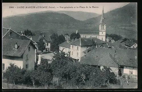 AK Saint-Martin-d'Uriage, Vue generale et la Place de la Mairie