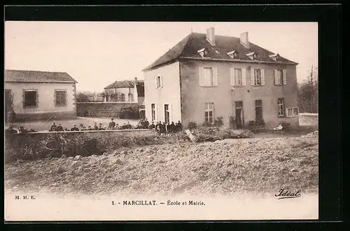 AK Marcillat, École et Mairie