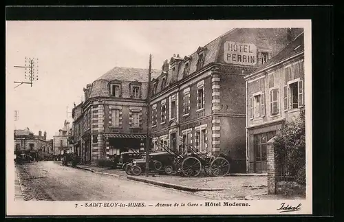 AK Saint-Eloy-les-Mines, Avenue de la Gare, Hôtel Moderne