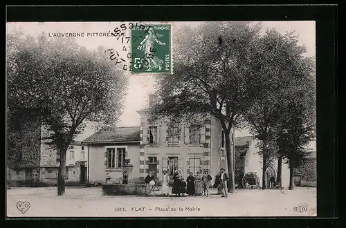 AK Flat, L`Auvergne Pittoresque, Place de la Mairie