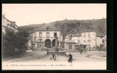 AK Volvic, Place de la Mairie