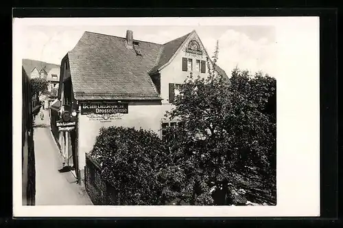 AK Rüdesheim /Rh., Gasthaus Beim Lindenwirt der Drosselgass mit Strasse