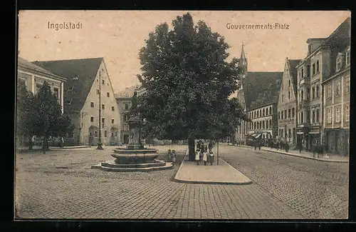 AK Ingolstadt, Gouvernements-Platz mit Brunnen