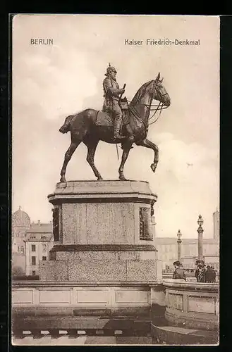 AK Berlin, das Kaiser-Friedrich-Denkmal, Brücke Kaiser-Friedrich-Museum