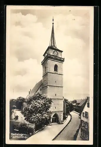 AK Metzingen, Strassenpartie mit Stadtkirche