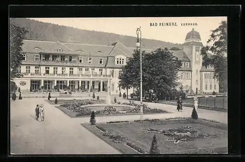 AK Bad Reinerz, Kurhaus mit Grünanlage