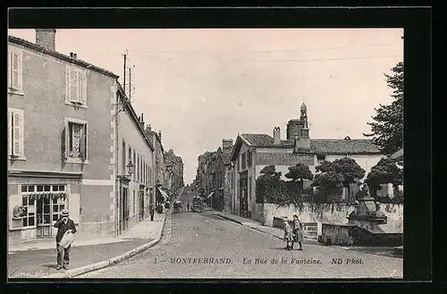 AK Montferrand, la Rue de la Fontaine