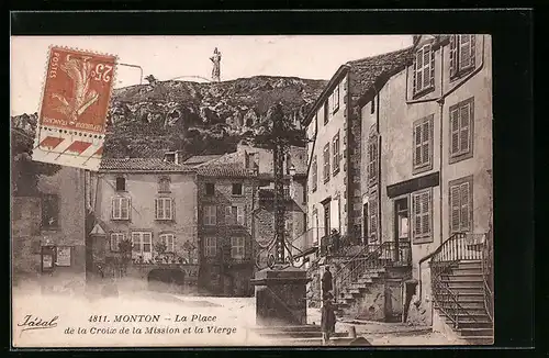 AK Monton, La Place de la Croix de la Mission et la Vierge