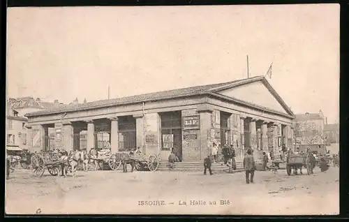 AK Issoire, La Halle au Blé