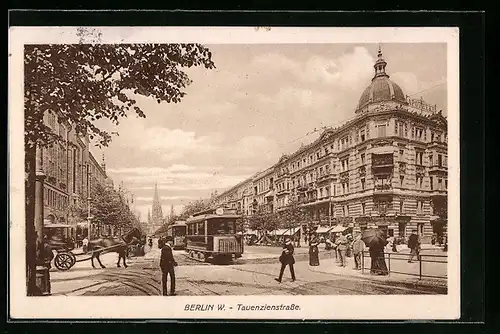 AK Berlin-Charlottenburg, Tauentzienstrasse mit Strassenbahn und Passanten