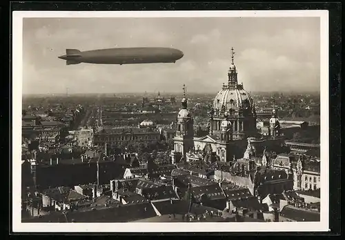 AK Berlin, Zeppelin beim Dom
