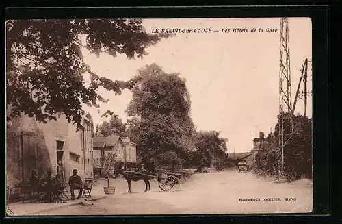 AK Le Breuil-sur-Couze, Les Hotels de la Gare