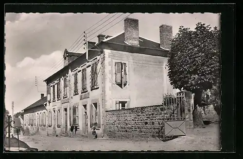 AK Pionsat, L`Ecole